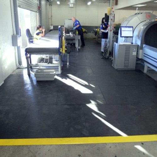 Image showing a TSA screening location featuring a SmartCells Anti-Fatigue install
