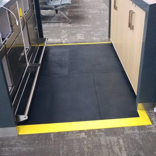 SmartCells Anti-Fatigue mats at airline service counter