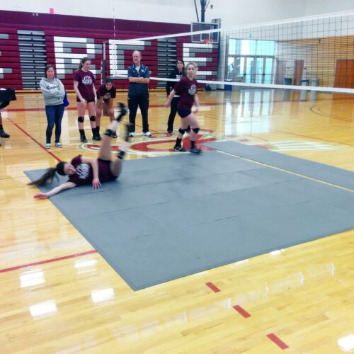 Volleyball team training on SmartCells Volleyball mats