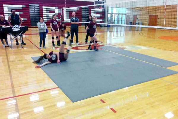 smartcells-volleyball-pierce Volleyball players training on SmartCells Volleyball mats